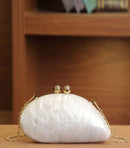 Clutch assimetrica perolada / bolsa